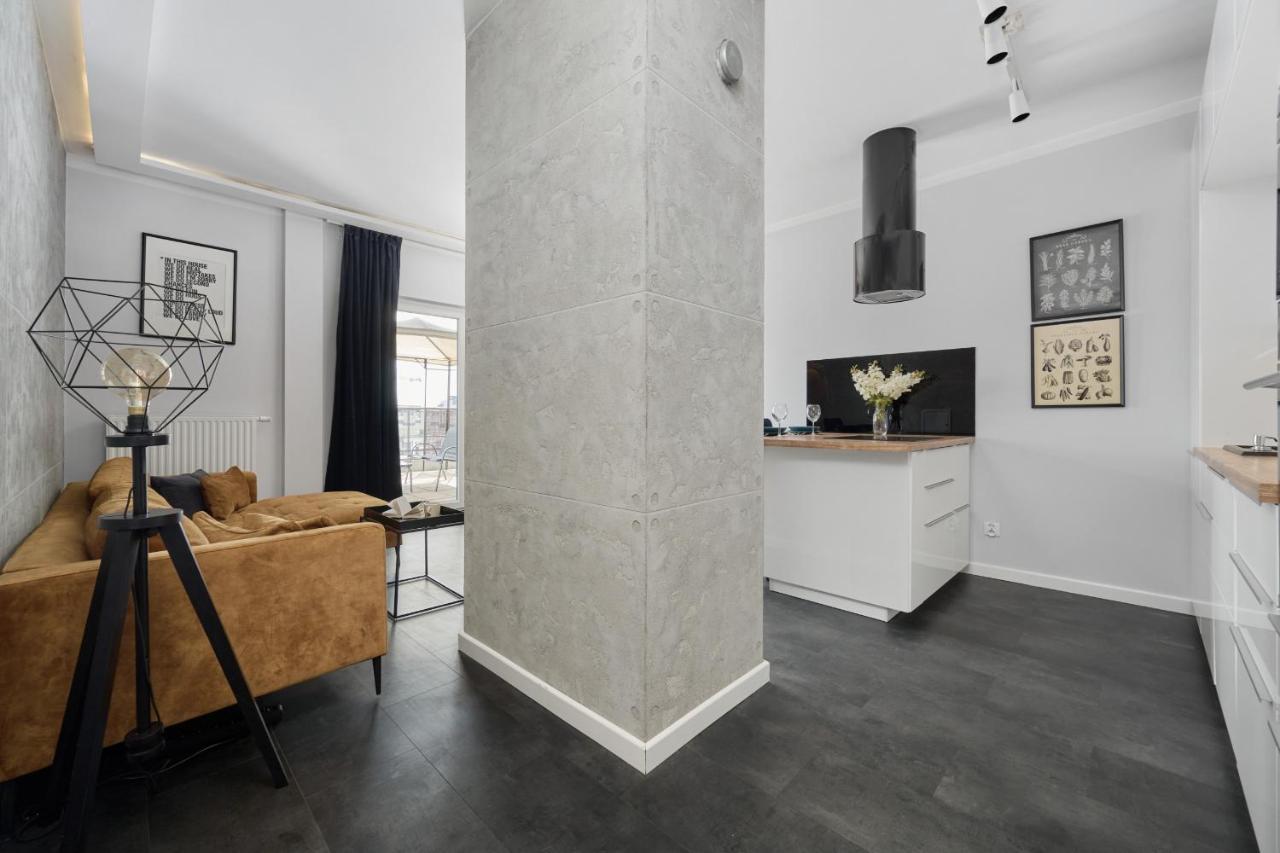 Stylish Kosciuszki Apartaments Near The Market Square With Free Garage Wroclaw By Noclegi Renters Kültér fotó