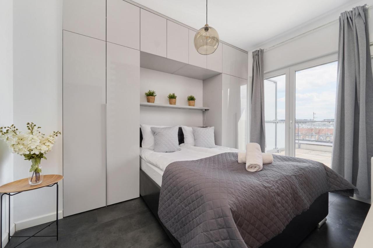 Stylish Kosciuszki Apartaments Near The Market Square With Free Garage Wroclaw By Noclegi Renters Kültér fotó