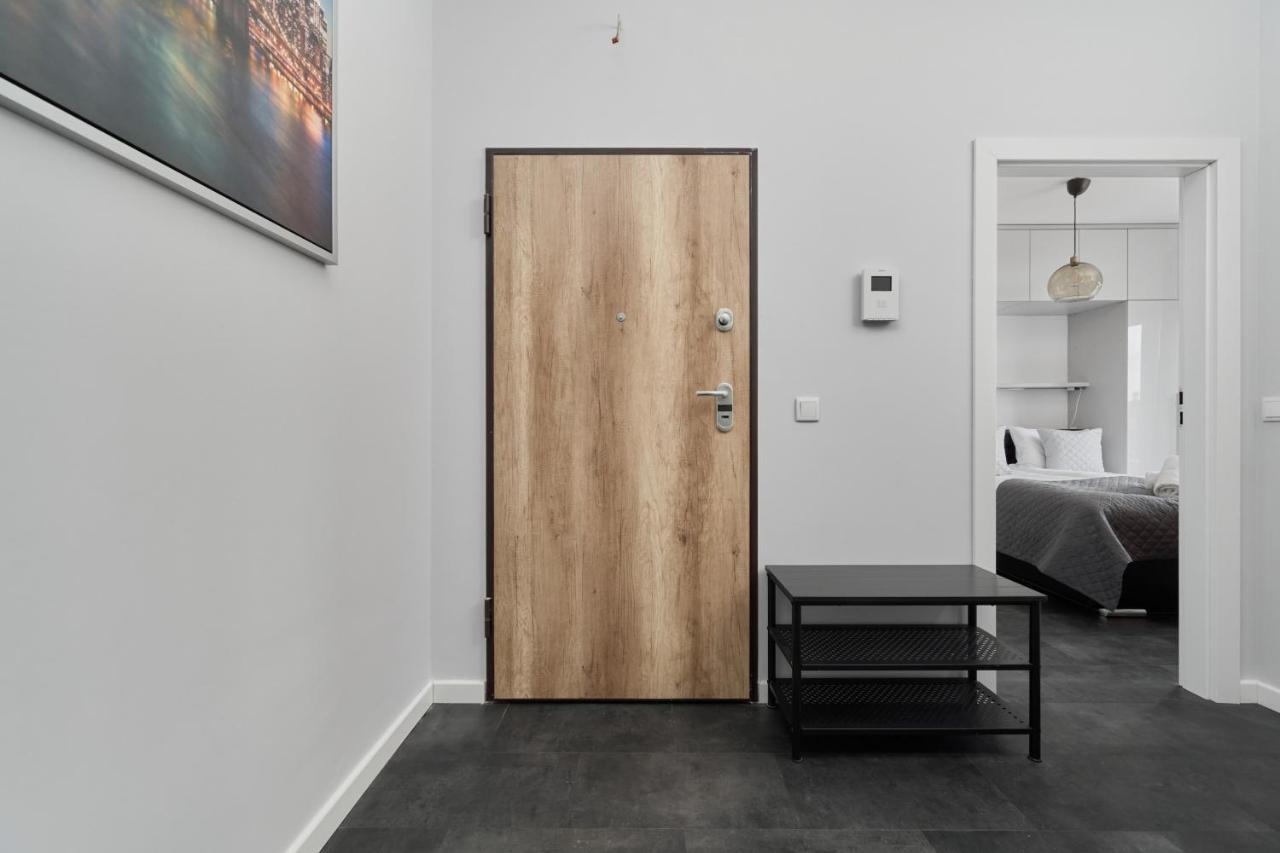 Stylish Kosciuszki Apartaments Near The Market Square With Free Garage Wroclaw By Noclegi Renters Kültér fotó